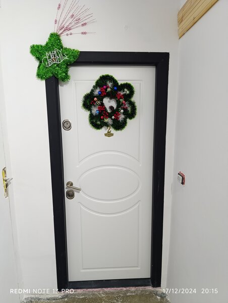 Nehoiu, centru, strada N. Costache, bloc A6, ap. 2, parter.